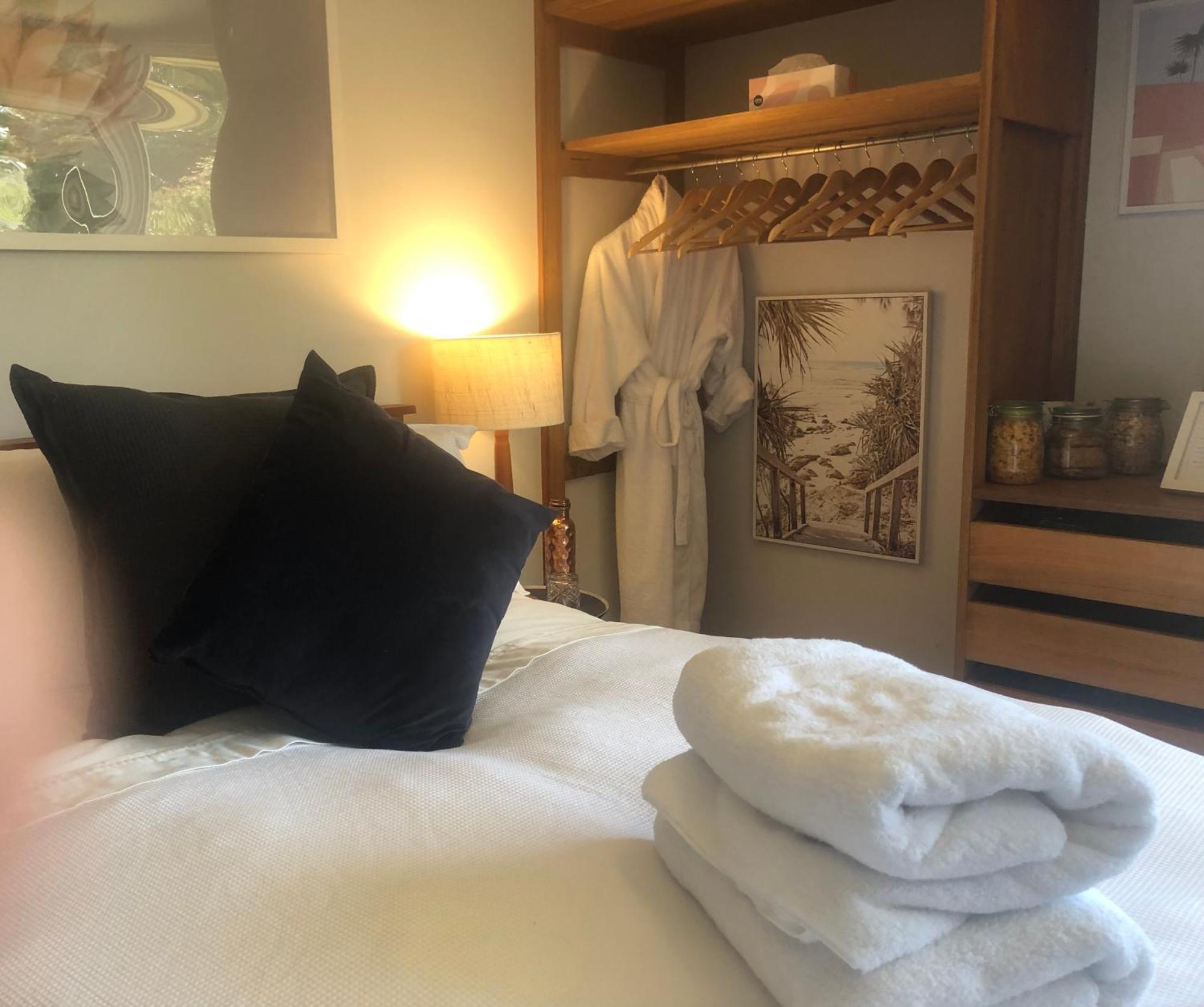 Lovely Budget Vegan Homestay ลอนเชสตัน ภายนอก รูปภาพ