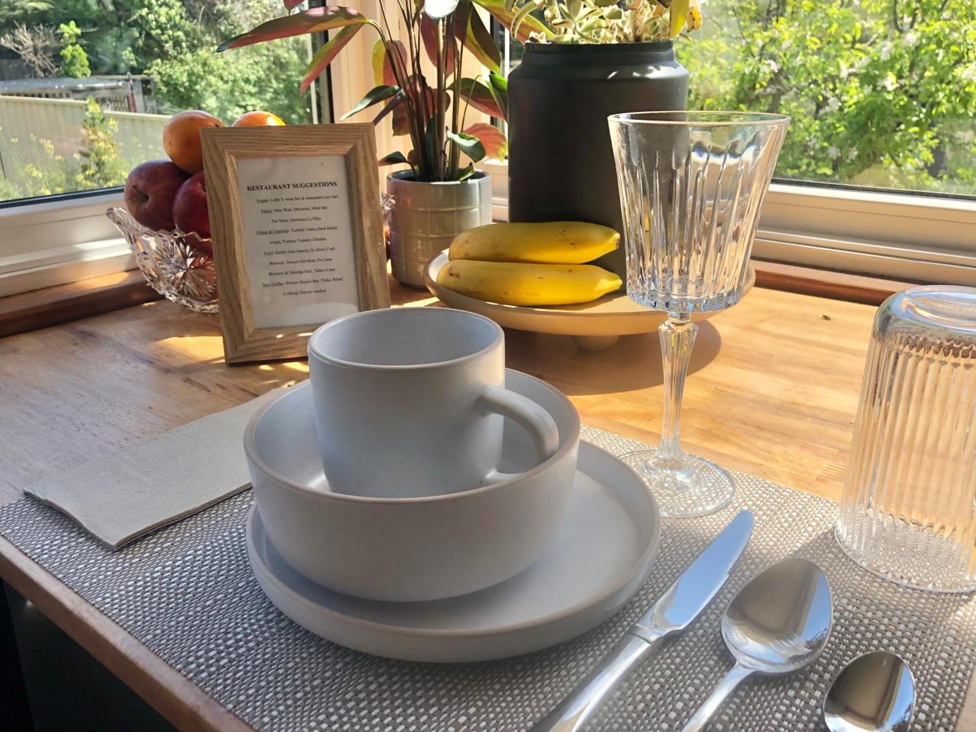 Lovely Budget Vegan Homestay ลอนเชสตัน ภายนอก รูปภาพ